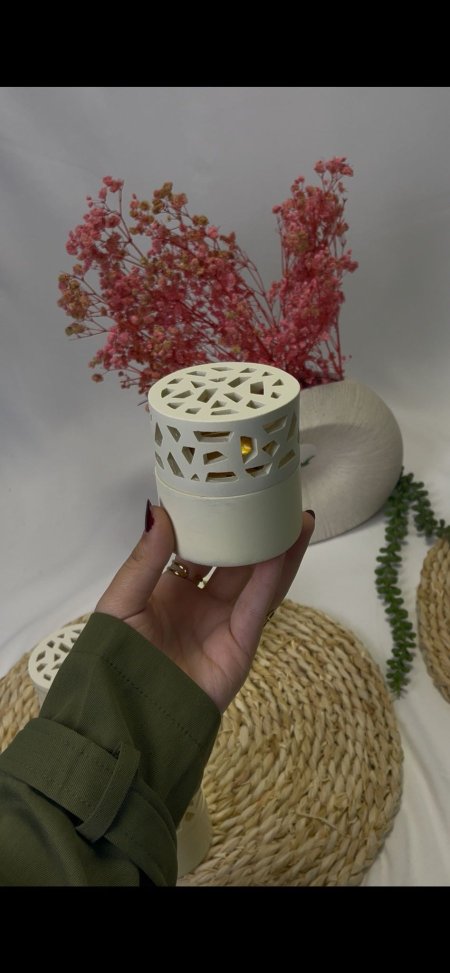 مبخرة مع غطى